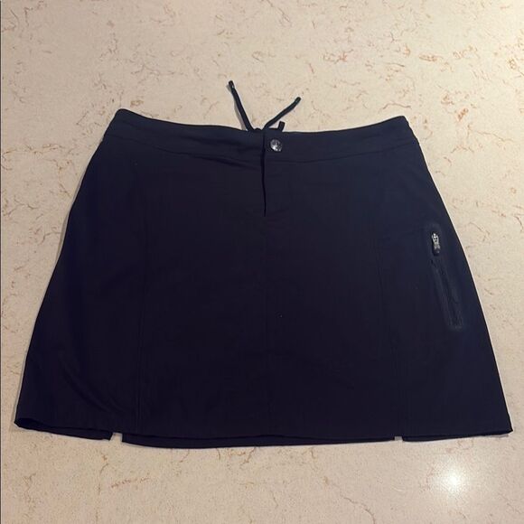 Columbia Black Omni-Shield Skort skirt SZ 6 drifit material. - Picture 1 of 11